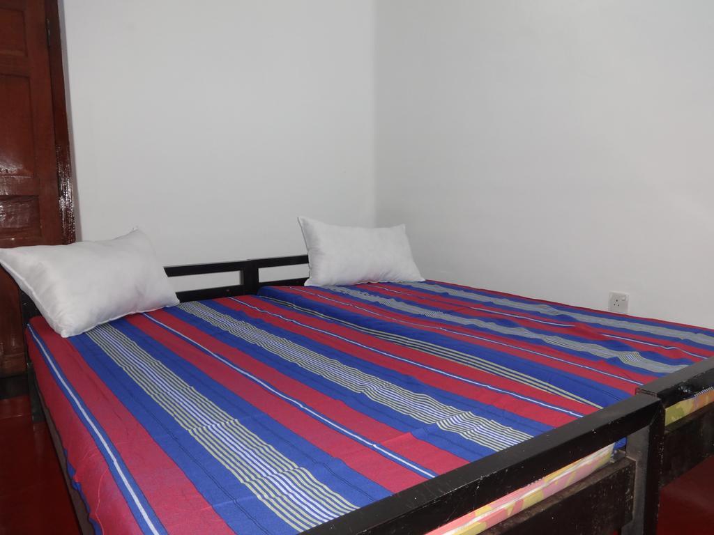 Neem Beach House Тринкомали Экстерьер фото