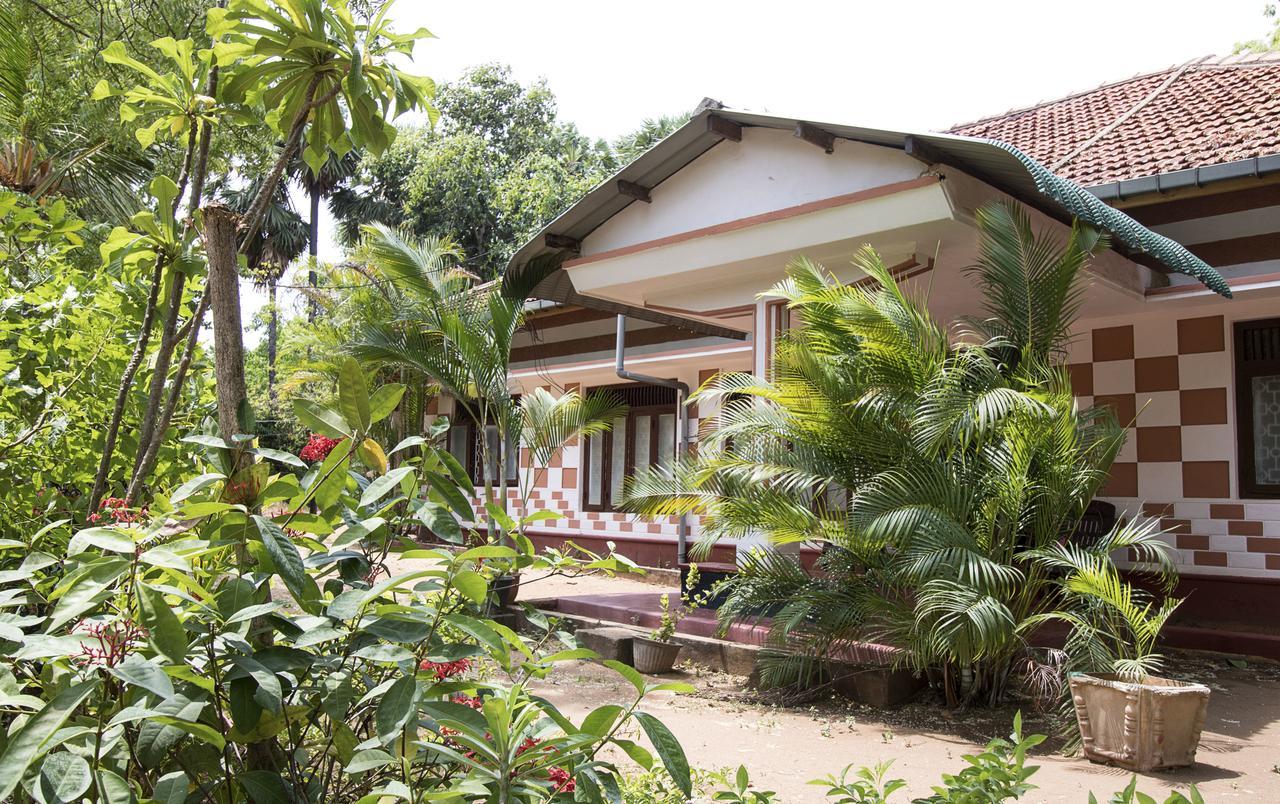 Neem Beach House Тринкомали Экстерьер фото
