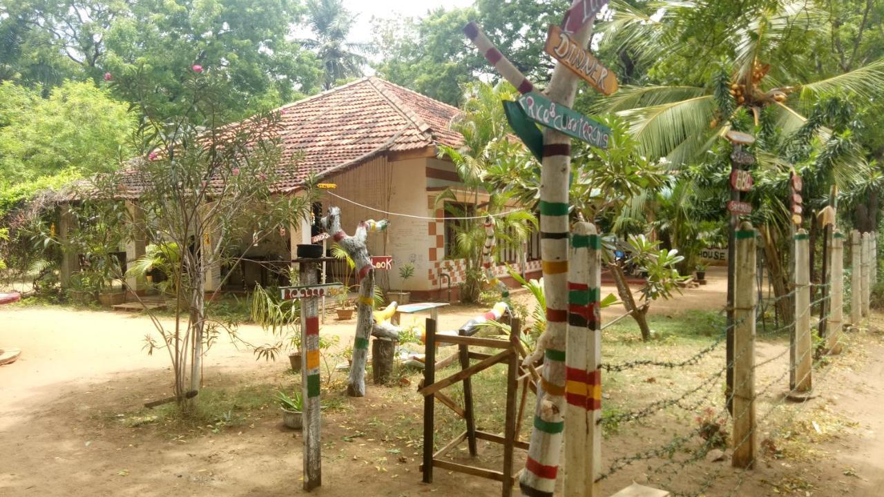 Neem Beach House Тринкомали Экстерьер фото